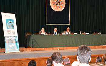 Mesa de la clausura